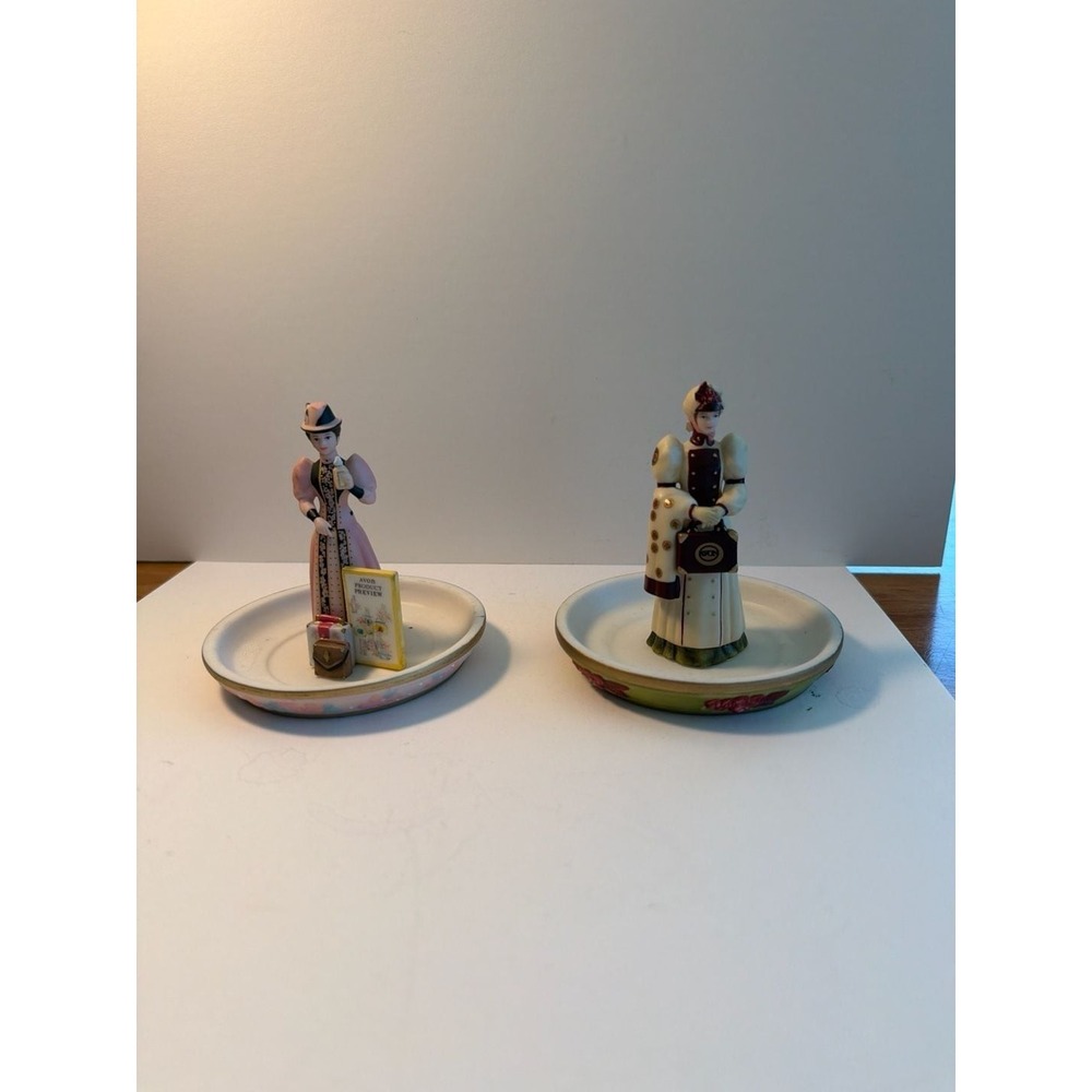 Set‎ of 2 Avon 2006 Mrs. P.F.E. Albee President's Club Award Miniature Figurines